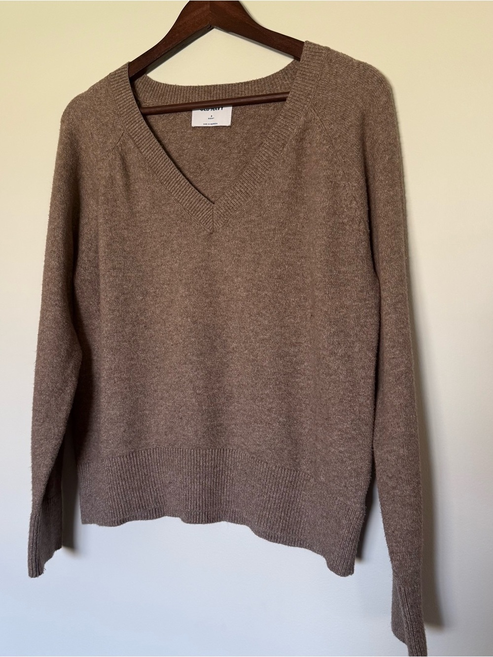 Old Navy Women's V-Neck Sweater - Taupe Brown